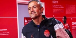 لويس إنريكي يدافع عن الدوري الفرنسي