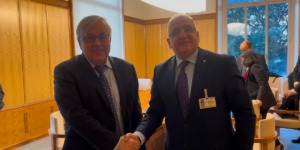 مقرمان يجري محادثات ثنائية مع نائب وزير خارجية روسيا