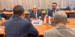 مقرمان يجري بجنيف محادثات مع كاتب الدولة بوزارة الخارجية الصربية