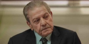 إحسان الترك يستعد لإجراء عملية جراحية دقيقة