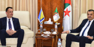 نحو تعزيز التعاون بين الجزائر والبوسنة والهرسك في الهيدروجين الأخضر والطاقة النووية