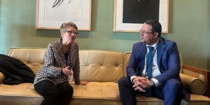 الجزائر وكندا تؤكدان التزامهما بتطوير العلاقات الثنائية