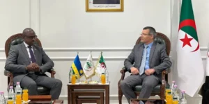 الجزائر ورواندا يبحثان تعزيز التعاون الاقتصادي والاستثماري