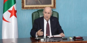 الرئيس تبون يتٍرأس اجتماع عمل لدراسة وضعية النقل الجوي