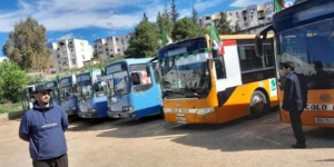  تسليم 10 حافلات جديدة لفائدة مؤسسة النقل الحضري و شبه الحضري بسوق أهراس 