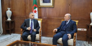 أبو عيطة ويوسف بلمهدي يتباحثان تعزيز التعاون في المجالات الدينية والثقافية بين البلدين