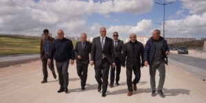 الولاة يشرفون على تقدم الأشغال ويطلقون مشاريع طرقية جديدة