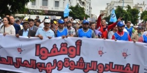 بين مجتمع يُطبّع مع الفساد وأن أحزاب تستغل محاربته كشعار انتخابي