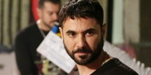 العدالة تجبره على دفع نفقة إضافية.. هاجس التوأم يطارد أحمد عز