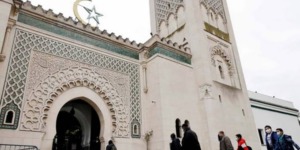 التأكيد على سماحة الدين الإسلامي ونصرة القضية الفلسطينية محور خطبة الجمعة بمسجد باريس