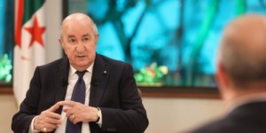 الرئيس تبون يجدد التزامه بمواصلة رفع الأجور ومنحة البطالة وتحقيق المزيد من المكاسب