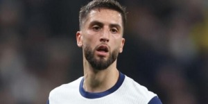 ميلان عينه على الأوروغواياني بينتانكور