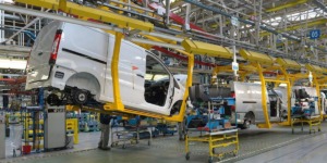 صناعة السيارات في الجزائر استثمارات واعدة وتحديات نحو تحقيق الاكتفاء والتصدير