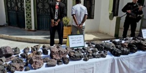 الدرك الوطني بتميمون يحجز كمية معتبرة من الأحجار النيزكية