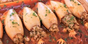 حبار محشو، صلصة الفطر