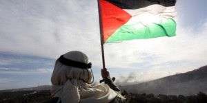 الدفاعُ عن الثوابت الفلسطينيّة