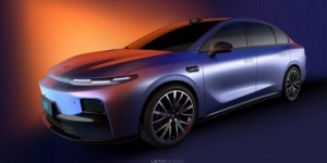 ليب موتور B01 أول سيارة لها