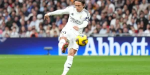 الأندية القطرية تتهافت على مودريتش