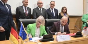 الجزائر تدشن المرحلة الجديدة من مشروع “Taqathy” للانتقال الطاقوي بالشراكة مع أوروبا وألمانيا