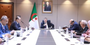 سعيود يشرف على تنصيب محمد فاروقي مديرا للإدارة العامة بوزارة النقل