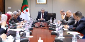 سعيود يقيّم نظام العمل المستمر بالموانئ ويؤكد على مضاعفة الجهود لتحسين الأداء