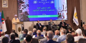 وزير الاتصال يشرف بورقلة على افتتاح اللقاء الجهوي للصحفيين والإعلاميين