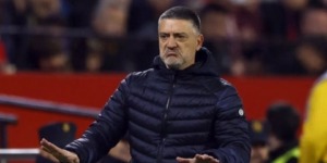 مدرب إشبيلية: لا نزال أحياء في الليغا