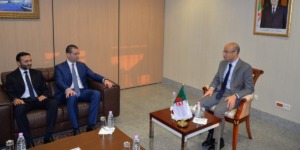 شايب يستقبل وفدا عن المجمع الإعلامي “سي أن أن انترناشيونال”