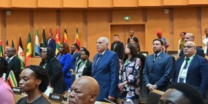 عطاف يجتمع بنظرائه الأفارقة في أديس أبابا لتعزيز التعاون القاري