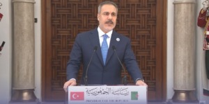 وزير الخارجية التركي يؤكد عقب استقباله من طرف الرئيس تبون.. ” أنقرة تدعم نهج الجزائر في حل القضايا الإقليمية سلميا “