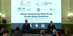 البنك الإسلامي للتنمية يستعرض فرص الاستثمار المتاحة 