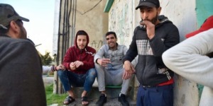 العنف اللفظي بين الشباب.. كيف السبيل للحد منه؟