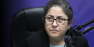 الدكتورة سمية أولمان تؤكد للموعد اليومي.. الجزائر تحتفي بالمسنين عبر دعمهم بمكاسب جديدة وتعاون مثمر بين عدة قطاعات لتحسين حياتهم