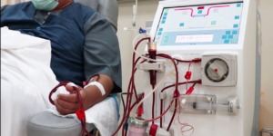 سعيدة تتدعم  بمركز متخصص في أمراض الكلى وتصفية الدم  