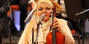 الفنانة نسيمة حفاف تصرح لـ “الموعد اليومي”: اخترت الغناء عن الحايك لأنه يعبر عن هوية المرأة الجزائرية