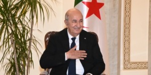 الرئيس تبون يدعو الحجاج الجزائريين ليكونوا “خير سفراء” في البقاع المقدسة