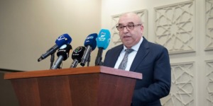 قويدري يعلن عن مراجعة شاملة للإطار القانوني للصيدلة