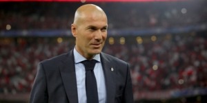 ريال مدريد يفكر في عودة زيدان