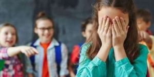 يجب الانتباه لها.. علامات تُبين أن ابنك يتعرض للتنمر