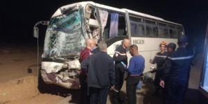 بشار: إصابة 10 أشخاص في حادث مرور