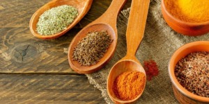 توابل تحرق دهون البطن وتجعله مسطحا