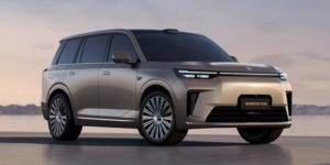 SUV صيني فاخر بمحركات هجينة.. جاك S9