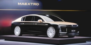 الكشف عن MAEXTRO S800 2025