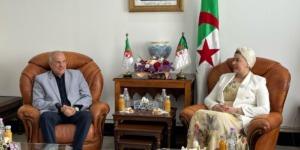 مولوجي تقرر تعزيز التعاون مع الاتحاد العام للعمال الجزائريين لتثمين مكتسبات عمال التضامن