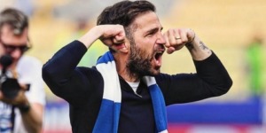 فابريغاس يواصل طباعة بصمة لا تُنسى مع نادي كومو