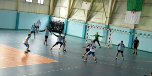 البطولة الوطنية لكرة اليد.. ثمانية أندية تتنافس على دورة اللقب