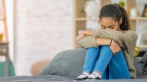 علامات تحذيرية تُبين إصابة ابنك المراهق به