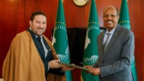 رئيس مفوضية الاتحاد الإفريقي يستلم أوراق اعتماد السفير الجزائري الجديد لدى الاتحاد الإفريقي وإثيوبيا