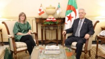 ناصري يستقبل سفيرة كندا بالجزائر ويدعوه لتعميق الشراكة وتنسيق الجهود في القضايا الدولية