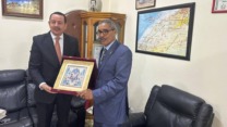 ساحلي يجدد موقفه الداعم للقضية الصحراوية  خلال زيارته للسفير الصحراوي بالجزائر